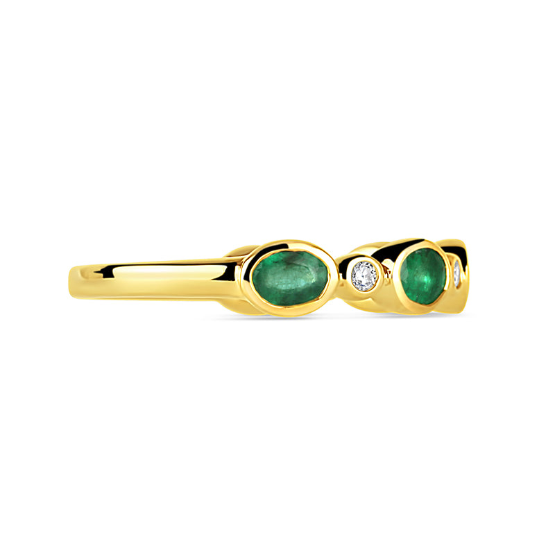 Rocks Oval Emerald & Round Diamond Ring