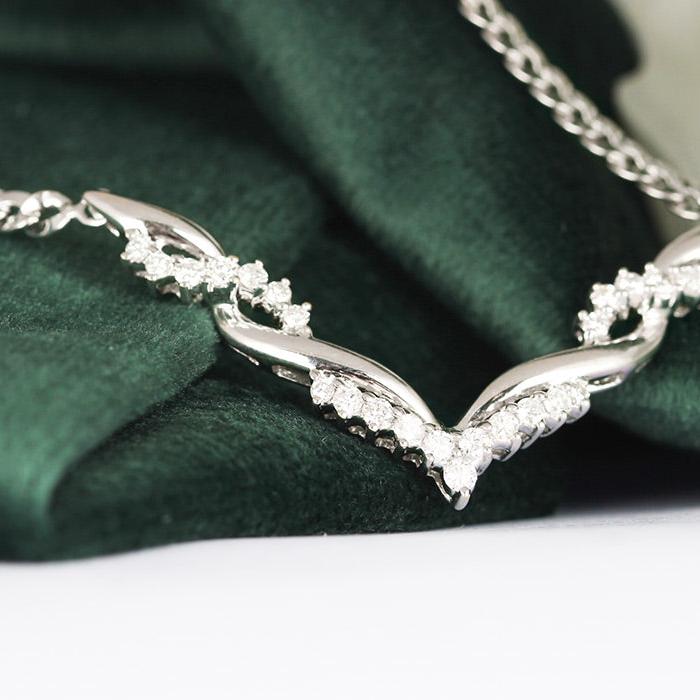 Rocks Twisted Wishbone Diamond Necklace