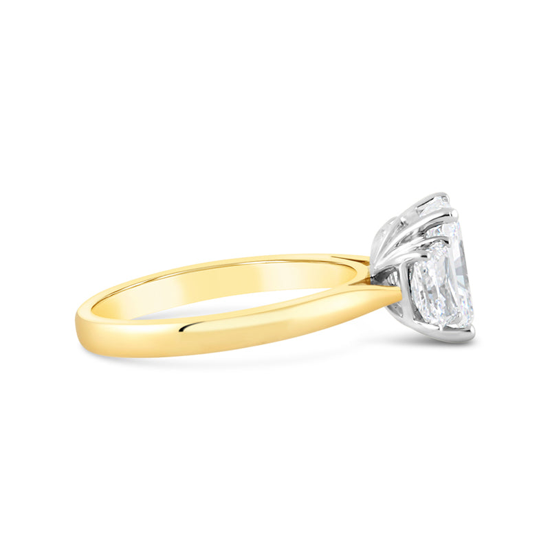 Radiant Cut Three Stone Diamond Ring 3.00ct