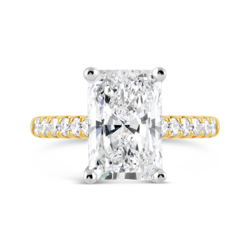 Rectangle Cut Solitaire Engagment Ring with Diamond Set Shoulders 3.04ct