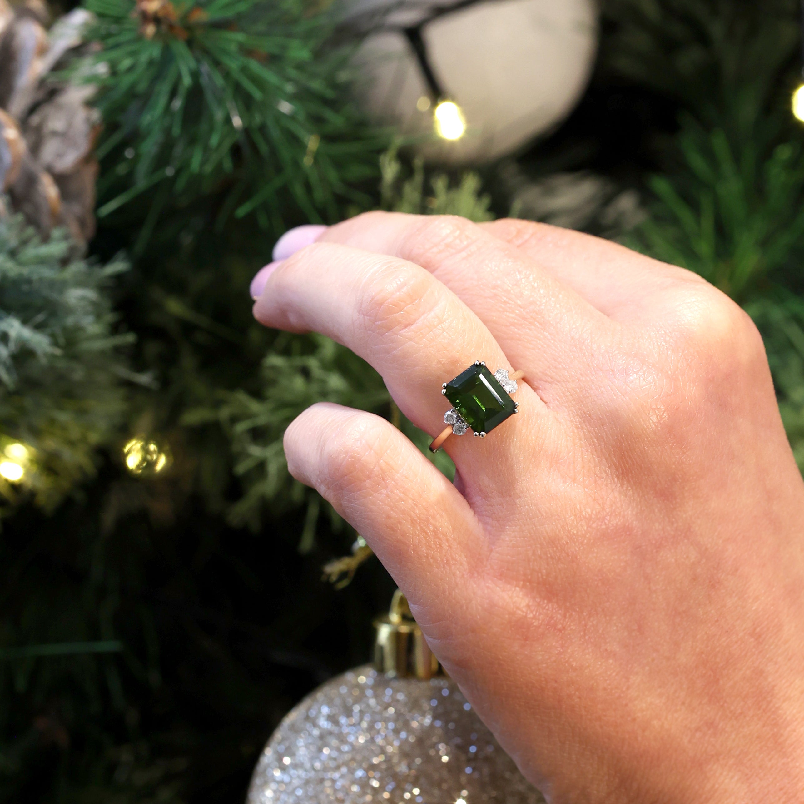 Green Tourmaline & Diamond Ring