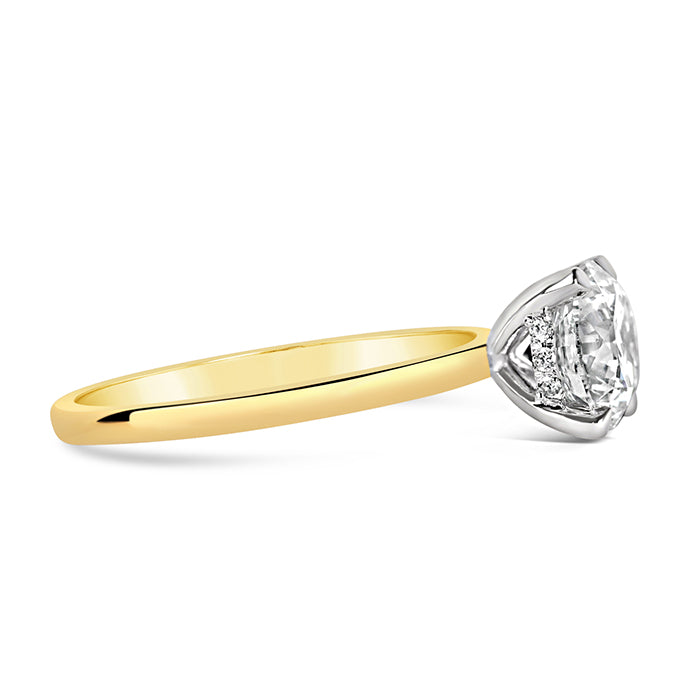 Round Brilliant Solitaire Hidden Halo Engagement ring 1.06ct