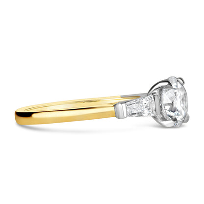 Round Brilliant &amp; Tappered Baguette 3 Stone 2.18ct