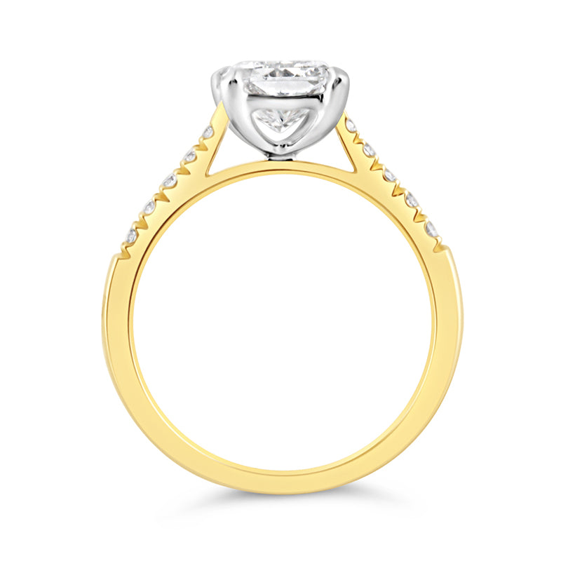 Rectangulur Cut Solitaire Engagement Ring 2.19ct