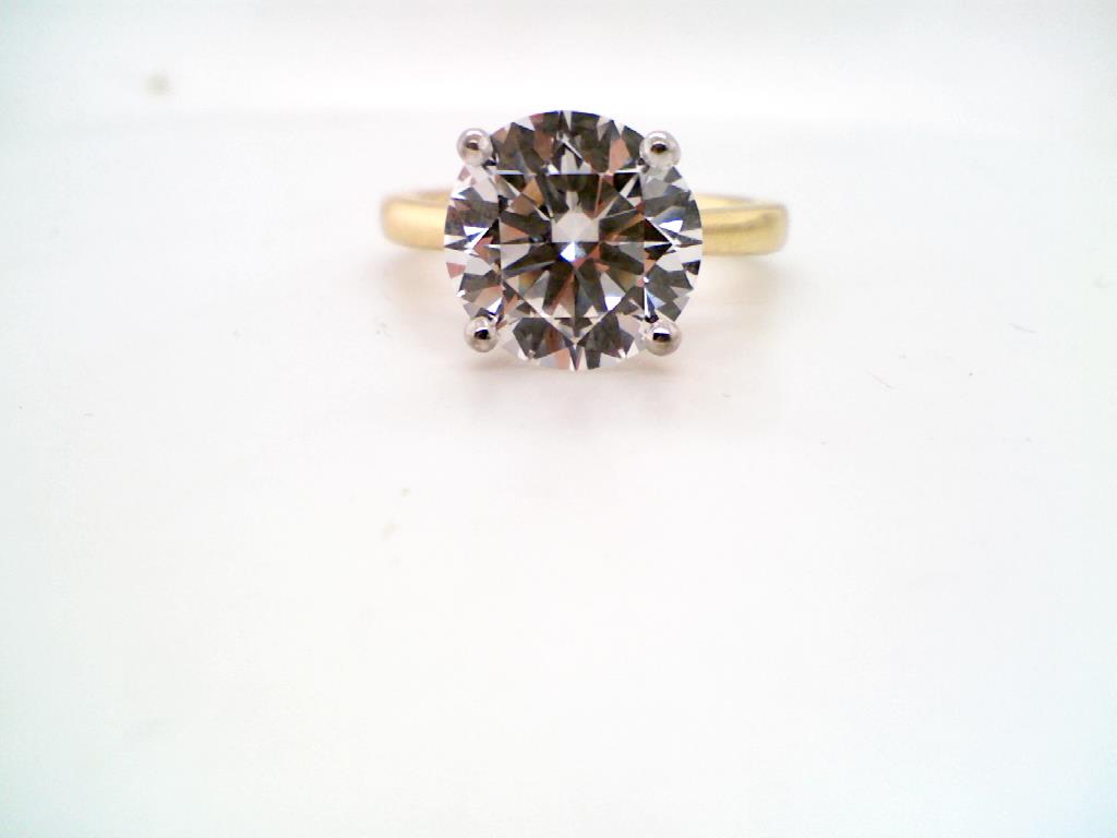 Round Brilliant Solitaire Engagement Ring 3.30ct