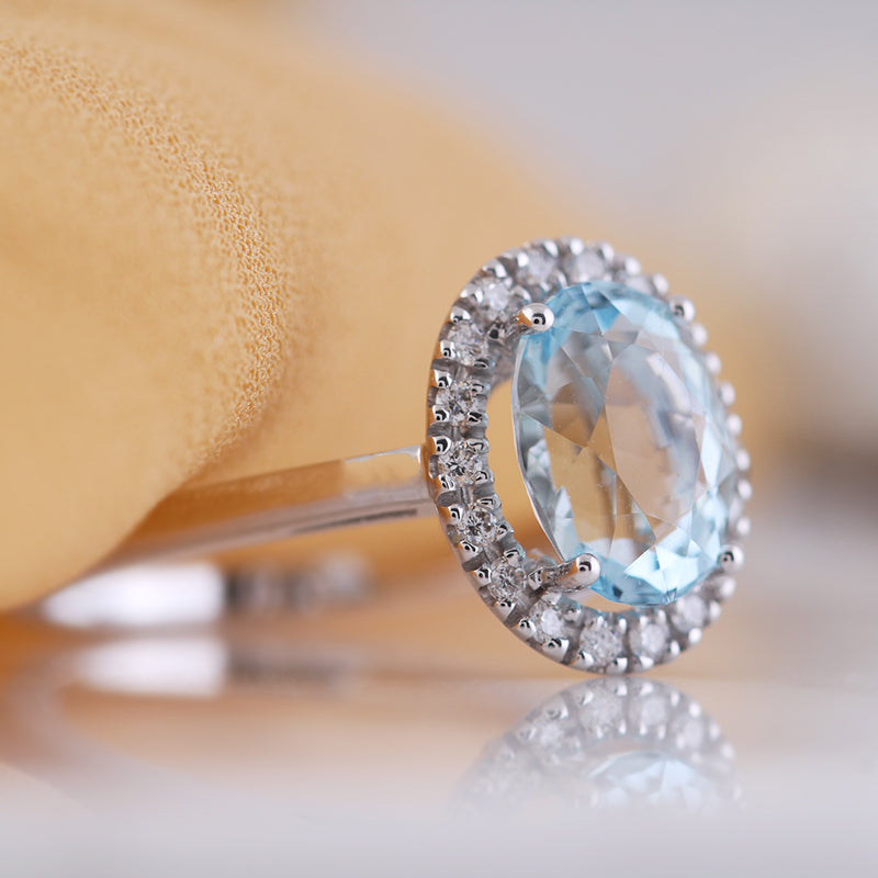 Oval Aquamarine &amp; Diamond Halo Ring