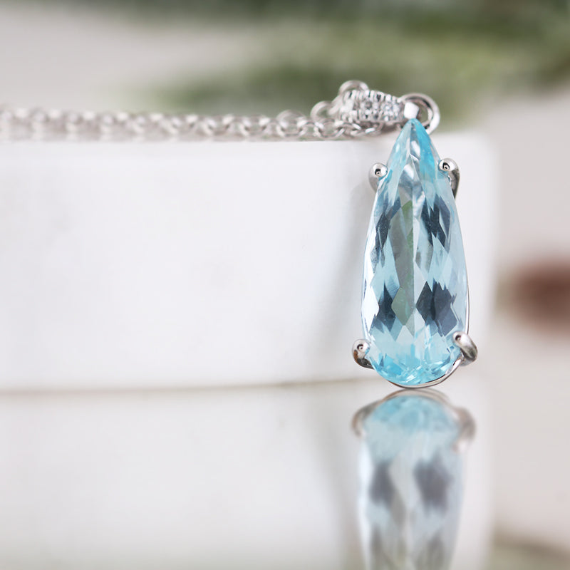 Pear Cut Aquamarine &amp; Diamond Pendant