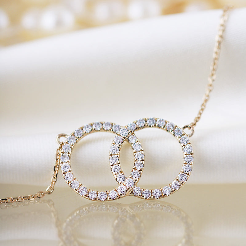 Interlocking Diamond Circles Necklace