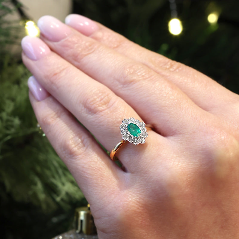 Vintage Style Emerald &amp; Diamond Ring