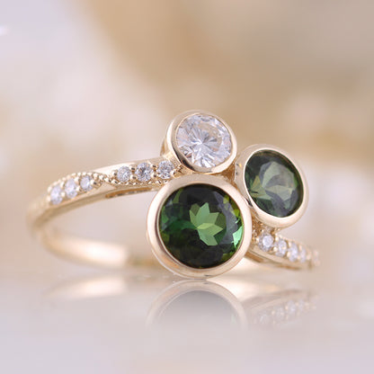 Green Tourmaline &amp; Diamond Ring