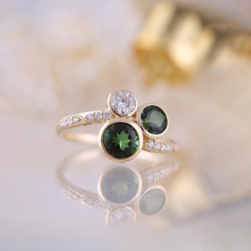 Green Tourmaline &amp; Diamond Ring