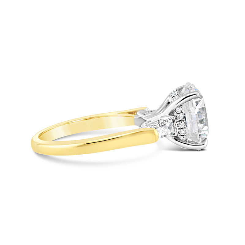 Round Brilliant &amp; Tapered Baguette Three Stone Ring 5.50ct