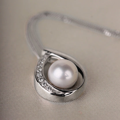 Rocks Diamond &amp; Freshwater Pearl Pendant