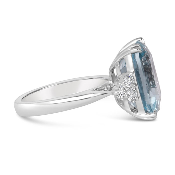 Cushion Aquamarine &amp; Diamond Ring