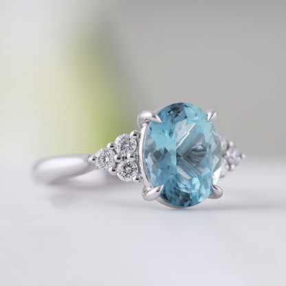 Oval Aquamarine &amp; Diamond Ring