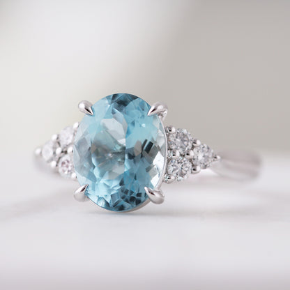 Oval Aquamarine &amp; Diamond Ring