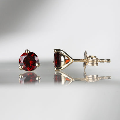 Rocks Garnet Solitaire Stud Earrings